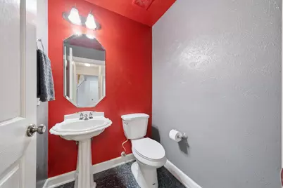 18 E Bonny Branch Street, The Woodlands, TX 77382 - Photo 17