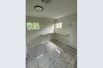 5950 Southville Street, Houston, TX 77033 - Photo 7