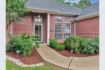 301 Whitehouse Oaks Street, Lufkin, TX 75901 - Photo 5