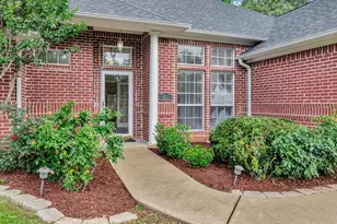 301 Whitehouse Oaks St, Lufkin, TX 75901 - Photo 5