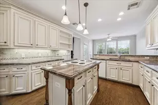 1135 Pinewood Ln, Seabrook, TX 77586 - Photo 13