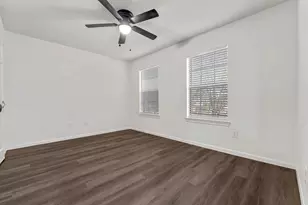 1502 Mabry Mill Rd, Houston, TX 77062 - Photo 25