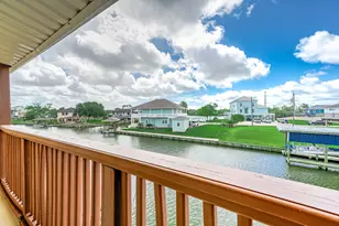 302 Palm Dr, Liverpool, TX 77577 - Photo 7