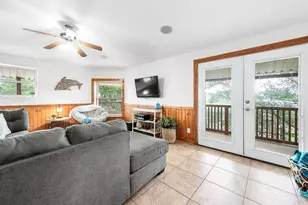 302 Palm Dr, Liverpool, TX 77577 - Photo 21