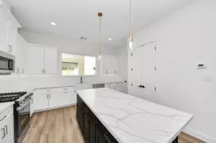 4802 Elysian St, Houston, TX 77009 - Photo 15