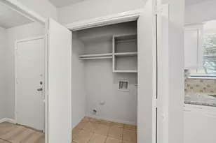 9036 Kerrwood Ln, Houston, TX 77080 - Photo 5