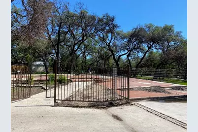 185 Polly Drive, Canyon Lake, TX 78133 - Photo 9