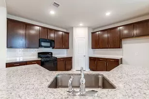 2710 Jasper Oaks Dr, Iowa Colony, TX 77583 - Photo 3