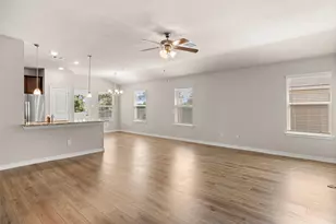 802 Legrand St, Brenham, TX 77833 - Photo 3