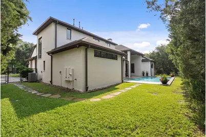 11703 Flintwood Drive, Houston, TX 77024 - Photo 45