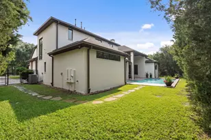 11703 Flintwood Dr, Houston, TX 77024 - Photo 45