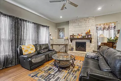 422 Old Orchard Drive, Dickinson, TX 77539 - Photo 9