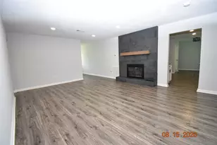 15711 Blackhawk Blvd, Friendswood, TX 77546 - Photo 3