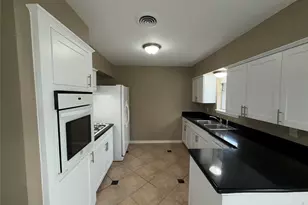 7306 Troulon Dr, Houston, TX 77074 - Photo 7