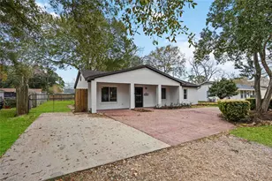 1721 Jones St, Rosenberg, TX 77471 - Photo 3