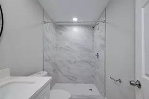 1985 Sherwood Forest St, Houston, TX 77043 - Photo 33