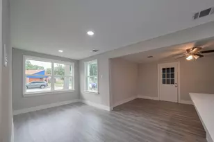 1985 Sherwood Forest St, Houston, TX 77043 - Photo 13