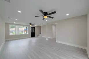 1985 Sherwood Forest St, Houston, TX 77043 - Photo 5