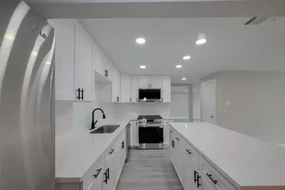 1985 Sherwood Forest Street, Houston, TX 77043 - Photo 11