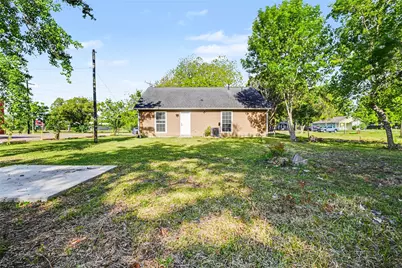 326 S Bell Drive, Texas City, TX 77591 - Photo 17