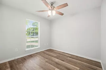 326 S Bell Drive, Texas City, TX 77591 - Photo 15