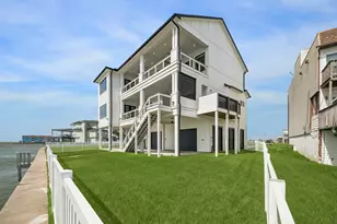 403 Hana Dr, Tiki Island, TX 77554 - Photo 5