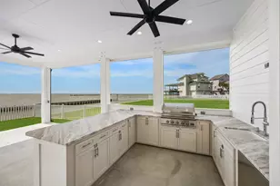 403 Hana Dr, Tiki Island, TX 77554 - Photo 35