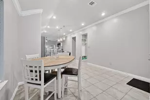 526 Heron Bay Cir, La Porte, TX 77571 - Photo 5