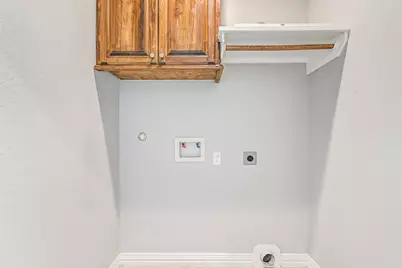 425 Jeanie Lynn Circle, Tiki Island, TX 77554 - Photo 15