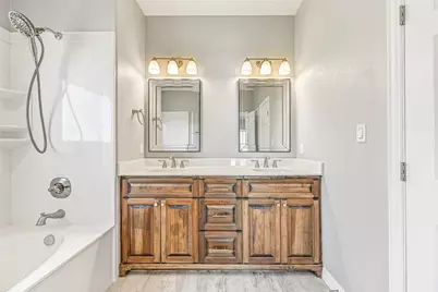 425 Jeanie Lynn Circle, Tiki Island, TX 77554 - Photo 19