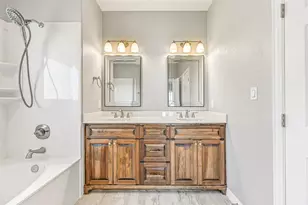 425 Jeanie Lynn Circle, Tiki Island, TX 77554 - Photo 19