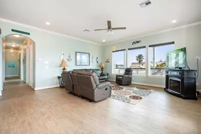 4210 Sandpiper, Galveston, TX 77554 - Photo 15