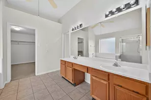 914 W Peach Hollow Cir, Pearland, TX 77584 - Photo 19