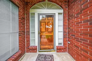 914 W Peach Hollow Cir, Pearland, TX 77584 - Photo 5