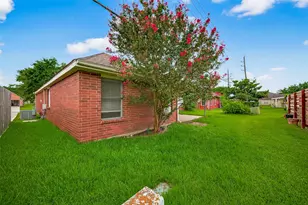 914 W Peach Hollow Cir, Pearland, TX 77584 - Photo 27