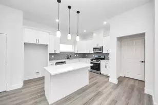 4409 Mallow St, Houston, TX 77051 - Photo 9