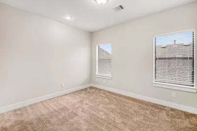 1023 Green Kensington Drive, Houston, TX 77008 - Photo 21