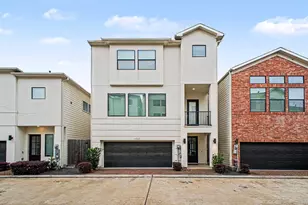 1023 Green Kensington Dr, Houston, TX 77008 - Photo 1