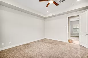 1023 Green Kensington Dr, Houston, TX 77008 - Photo 15