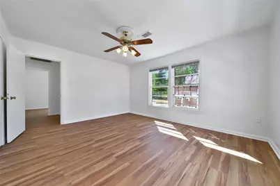 504 N Magnolia Drive, Conroe, TX 77301 - Photo 11