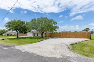 7315 Joseph Ln, Baytown, TX 77523 - Photo 5