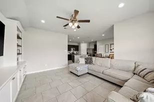 5650 Pleasant Falls Dr, Richmond, TX 77407 - Photo 11