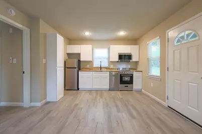 704 Travis Street, Baytown, TX 77520 - Photo 5