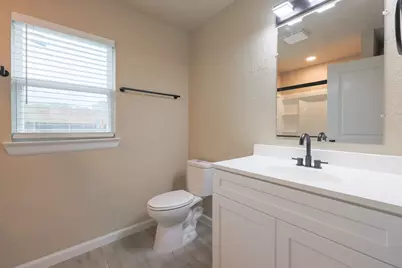 704 Travis Street, Baytown, TX 77520 - Photo 11
