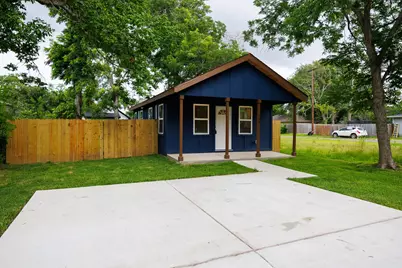 704 Travis Street, Baytown, TX 77520 - Photo 15