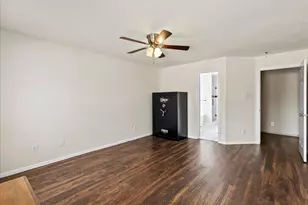 8018 Dogwood Ct, Baytown, TX 77523 - Photo 19