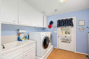 719 Clubside Dr, East Bernard, TX 77435 - Photo 25