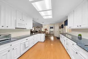 719 Clubside Dr, East Bernard, TX 77435 - Photo 13