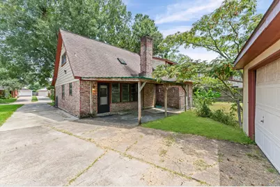 11914 Meadowtrail Lane, Meadows Place, TX 77477 - Photo 3