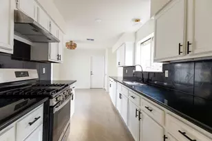 16003 Cerca Blanca Dr, Houston, TX 77083 - Photo 9